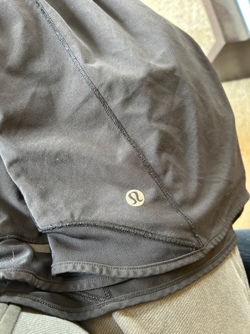 Lululemon Hottie Hot high rise, 4 inch shorts - Picture 6 of 6